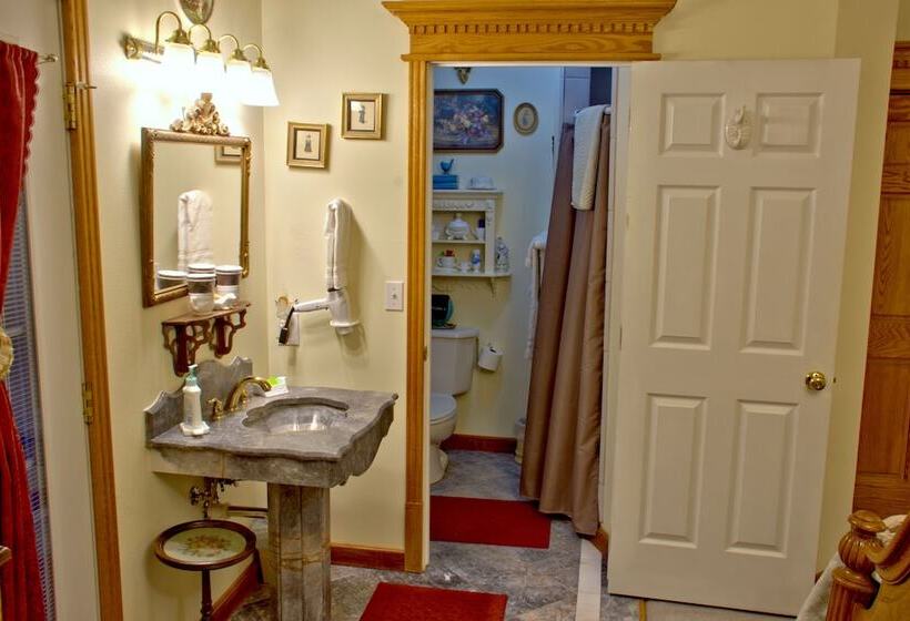 Номер Стандарт, Big Yellow Inn