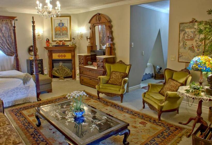 Люкс Повышенной Комфортности, Big Yellow Inn