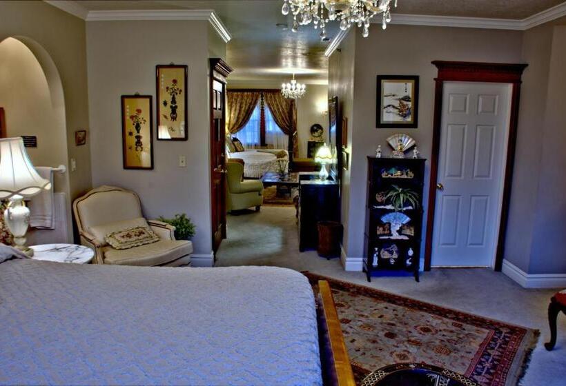 Люкс Повышенной Комфортности, Big Yellow Inn