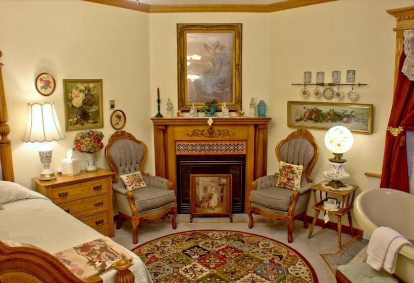 Номер Стандарт с Балконом, Big Yellow Inn