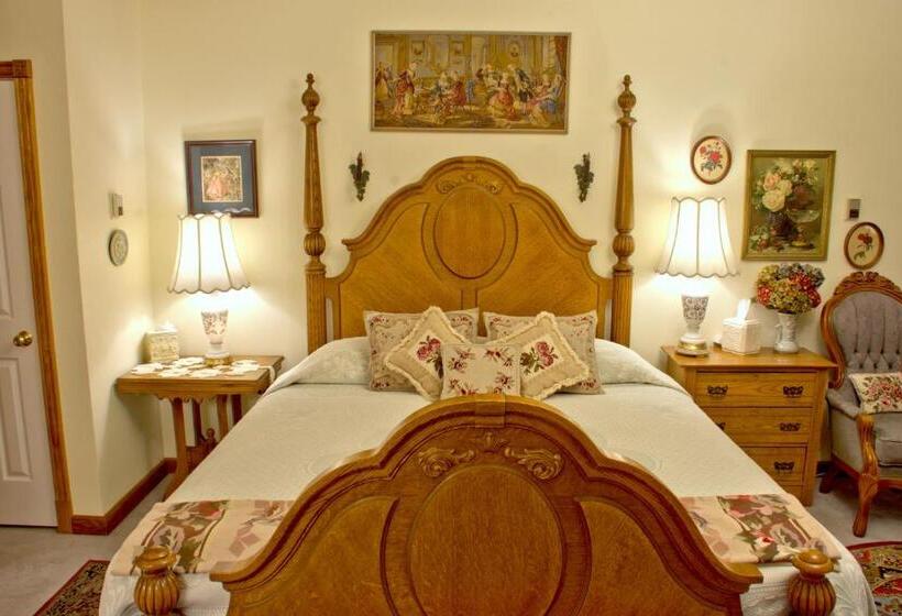 Номер Стандарт с Балконом, Big Yellow Inn