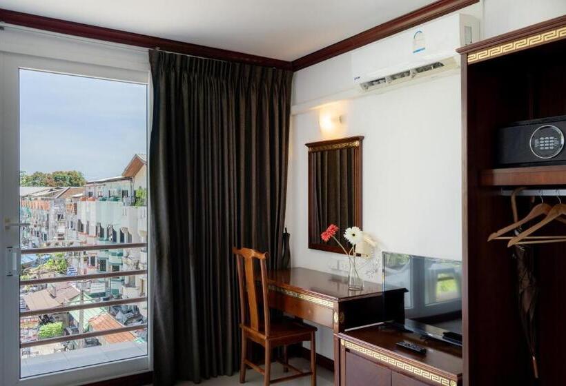 스탠다드 룸, De Karon