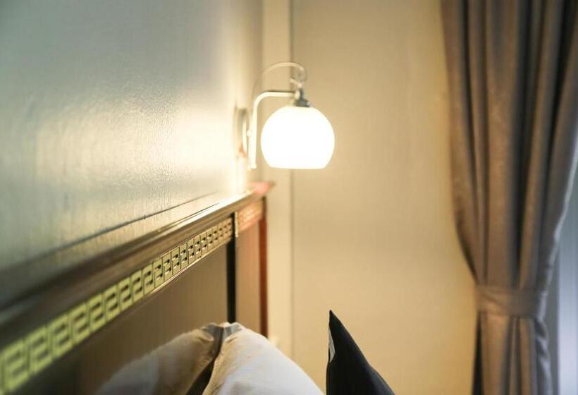 발코니 디럭스 룸, De Karon