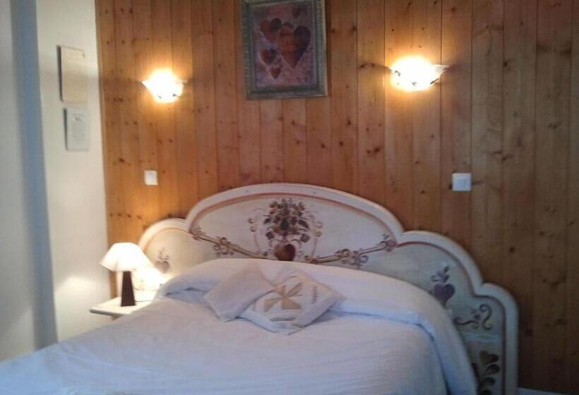 Номер Стандарт Трехместный, Hôtel La Vallée