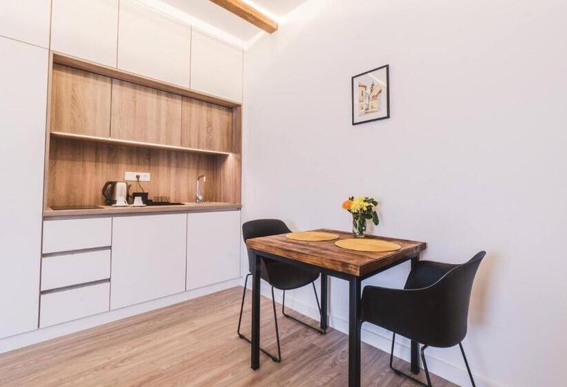 Апартаменты 1 Спальня, Mathias Rex