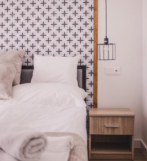 Апартаменты 1 Спальня Нижний Этаж, Mathias Rex