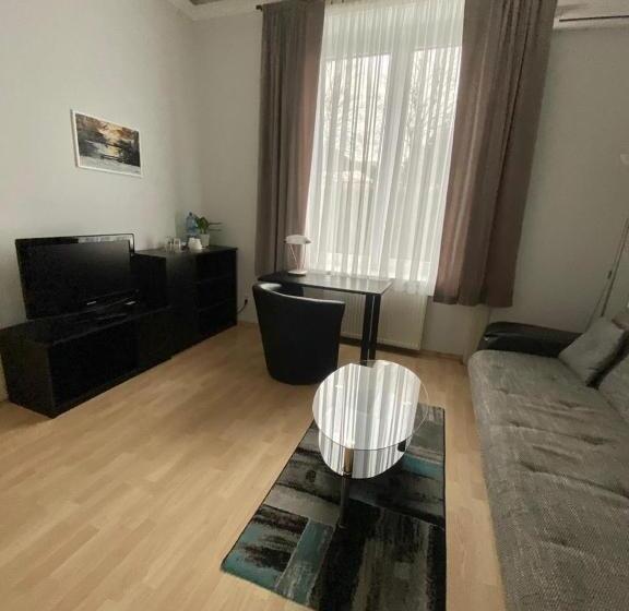 סוויטה משפחתית, Penzión Tiberia