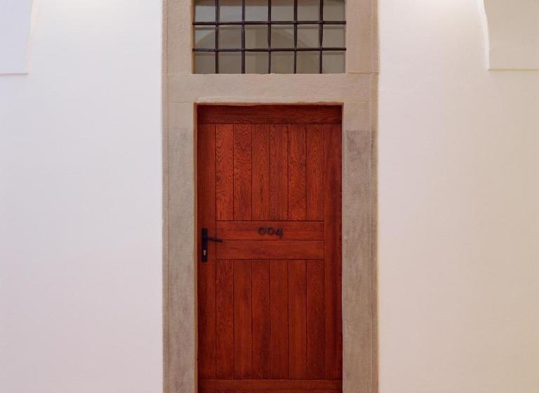 スタンダードシングルルーム, Sopron Monastery