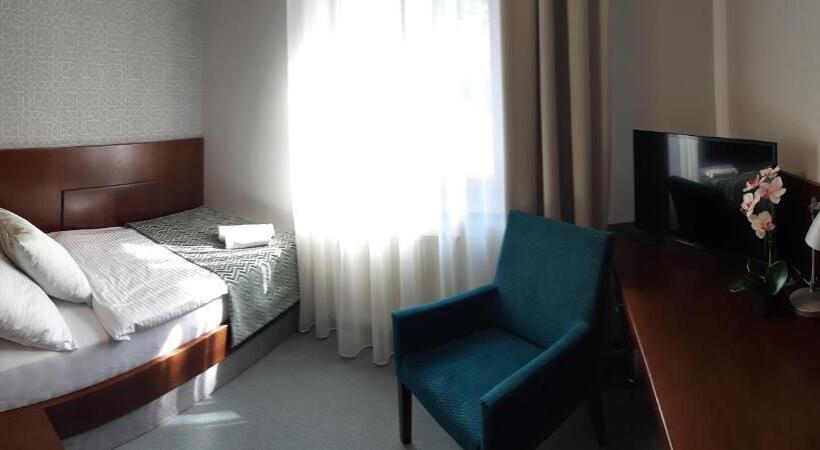 اتاق استاندارد یک نفره, London Boutique Hotel & Restaurant