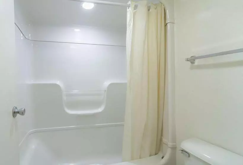 Standard Room, Motel 6joliet, Il  I80