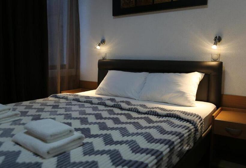 اتاق استاندارد, Moment