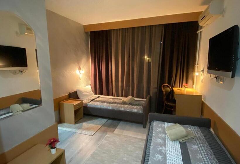 سوییت خانوادگی, Moment