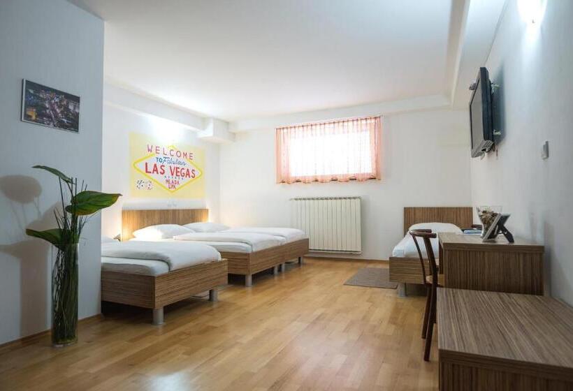 اتاق خانوادگی, Guest House Mlada Lipa