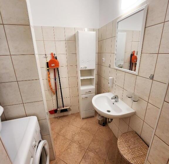 آپارتمان 1 خوابه, Guest House Mlada Lipa