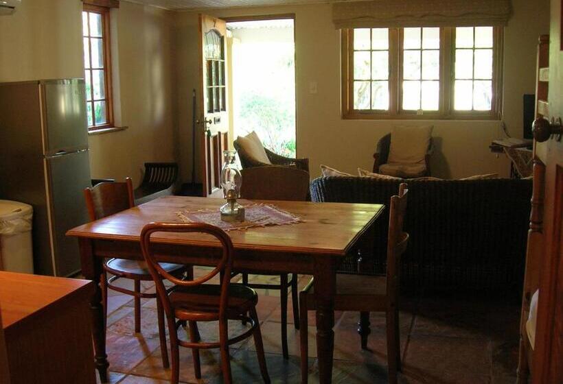 1间卧室的房子, The Old Trading Post