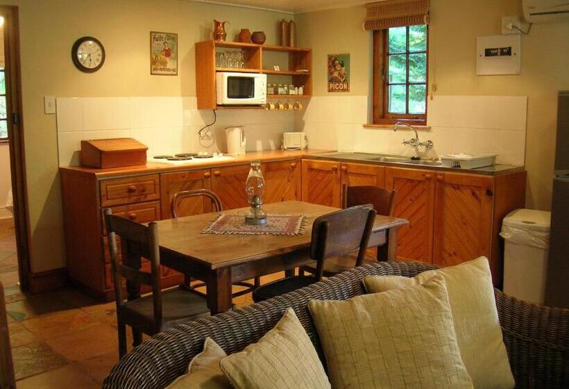 1间卧室的房子, The Old Trading Post