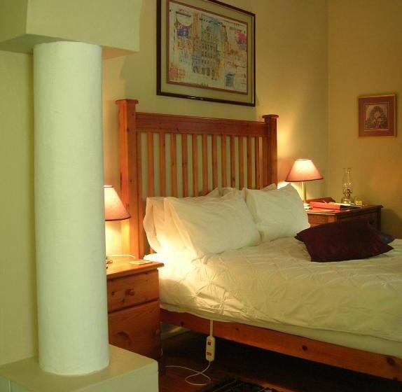 标准间, The Old Trading Post