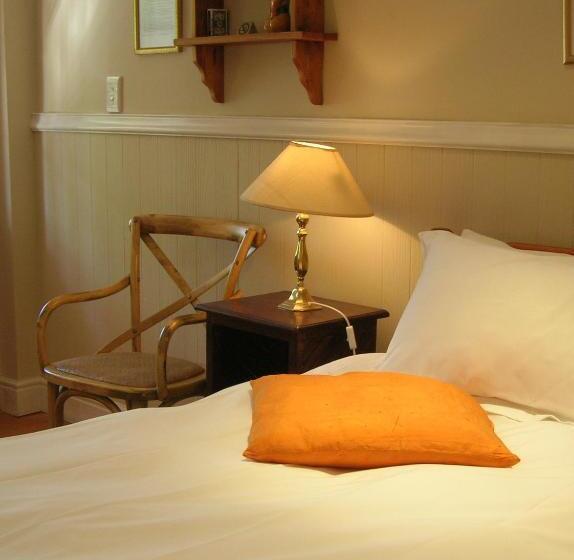 标准间, The Old Trading Post