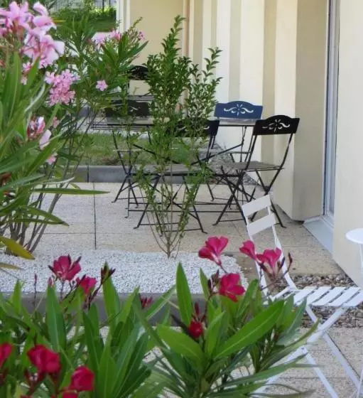 クラシックスタジオ, Residence Carouge Appart