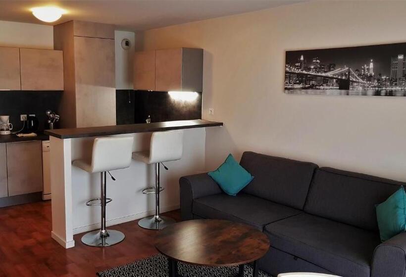 Апартаменты Семейные 1 Спальня, Residence Carouge Appart
