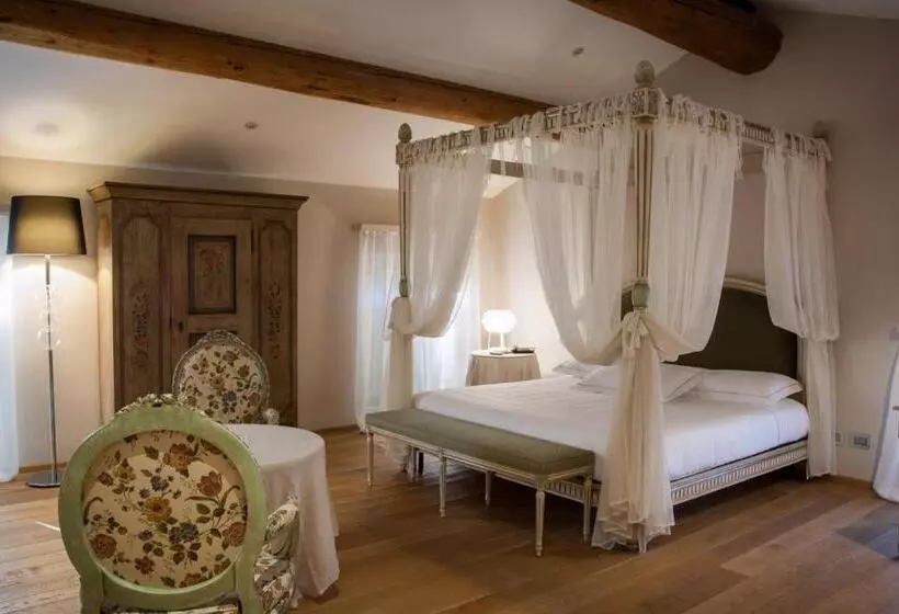 庭の見えるジュニアスイート, Villa Nabila