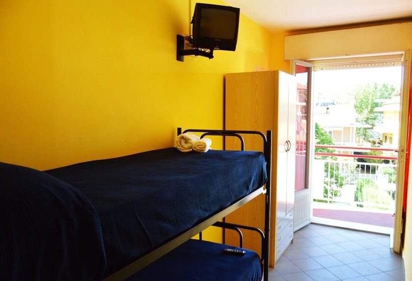 חדר סטנדרט עם מיטת קומתיים, Ibiza