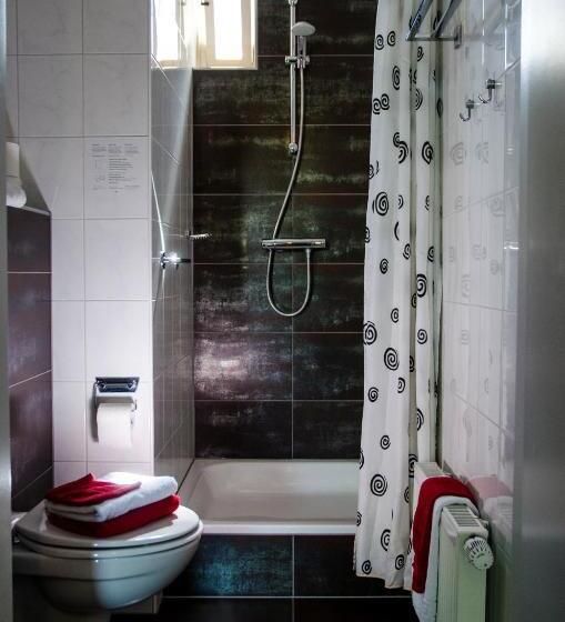 חדר משפחתי, B&b   Pension Perruque