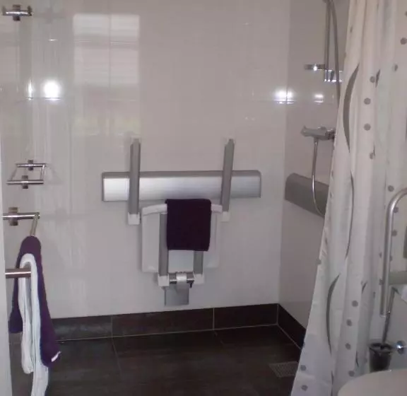 Standard-invahuone, B&b Pension Perruque
