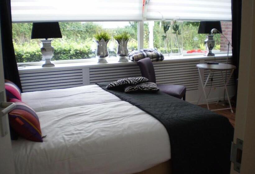 חדר סטנדרט מותאם לאדם עם מוגבלויות, B&b   Pension Perruque