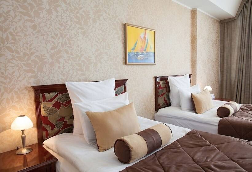 اتاق استاندارد, Golden Dragon