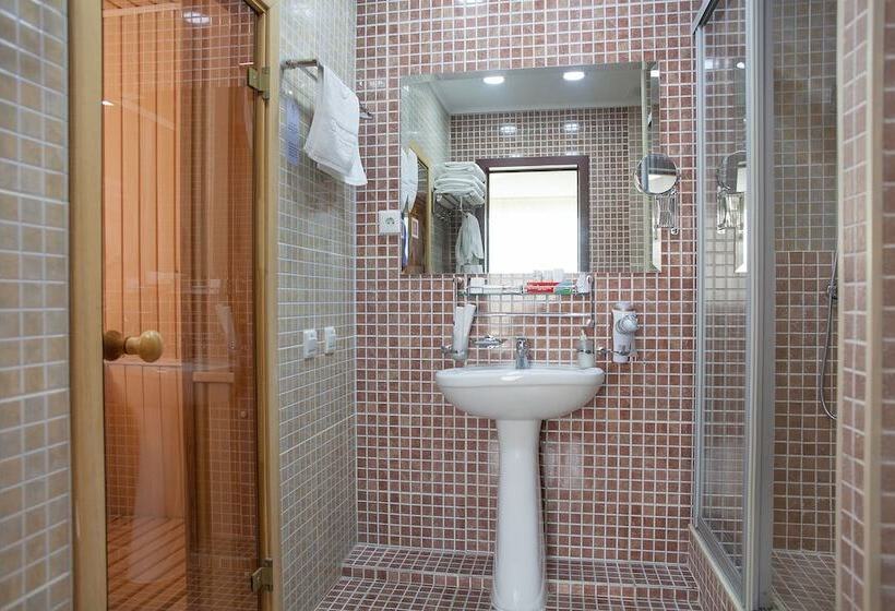 سوییت لوکس, Golden Dragon