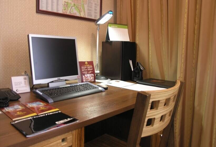 سوییت لوکس, Golden Dragon