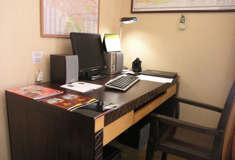 سوییت لوکس, Golden Dragon