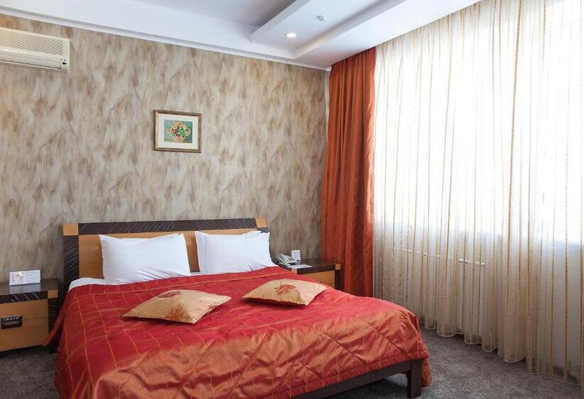 سوییت لوکس, Golden Dragon