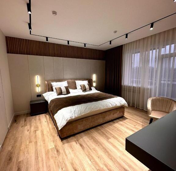 سوییت سوپریور, Golden Dragon