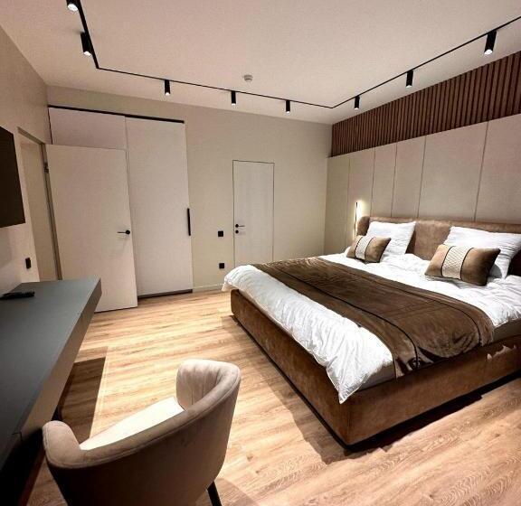 سوییت سوپریور, Golden Dragon