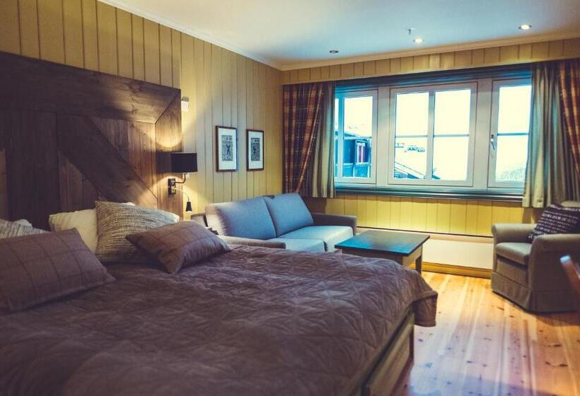 חדר משפחתי, Gudbrandsgard