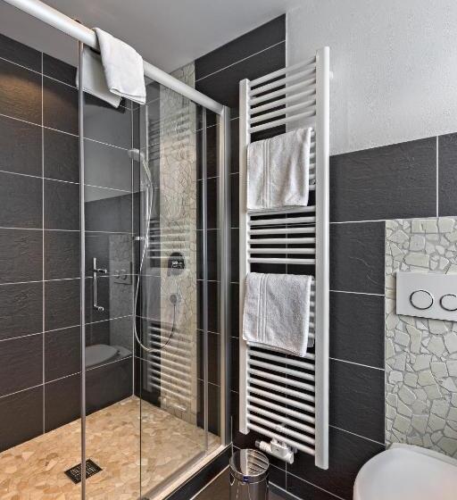 غرفة قياسية, Haller S Post