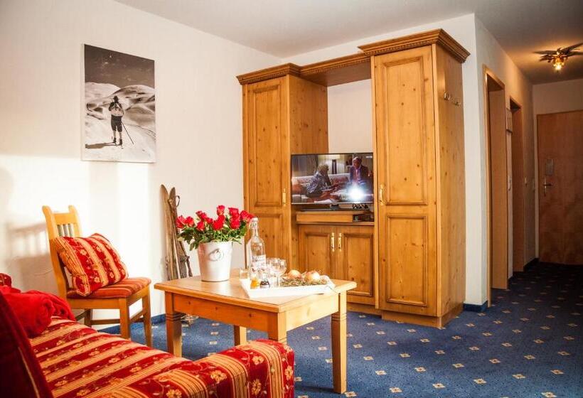 جناح, Haller S Post