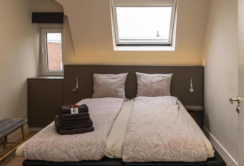 اتاق استاندارد با سرویس بهداشتی مشترک, Inn Den Acht Venlo