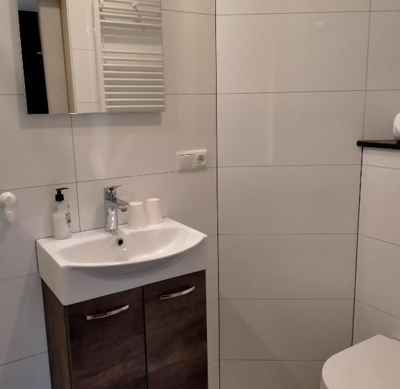 اتاق استاندارد, Inn Den Acht Venlo