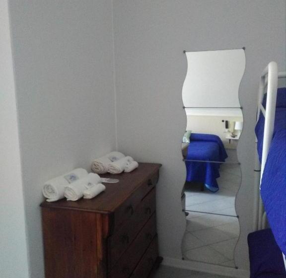 스탠다드 트리플 룸, La Perla