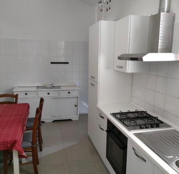 침실 2개 아파트, La Perla