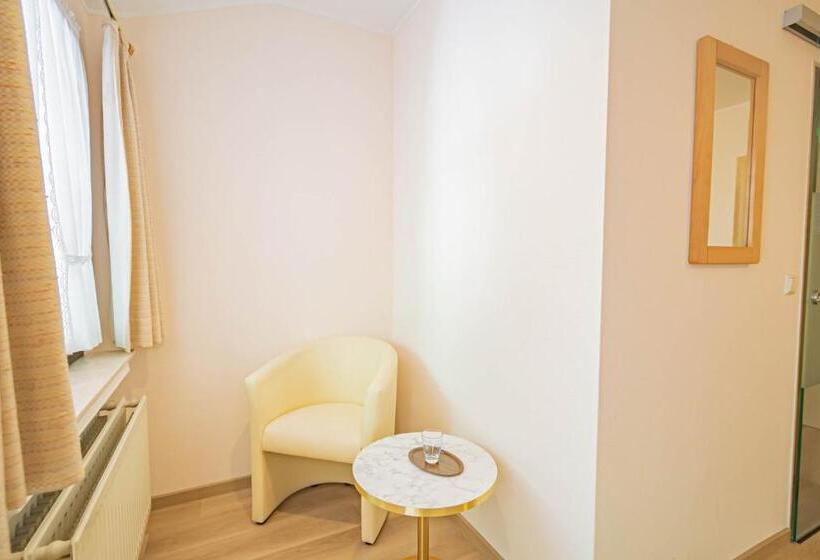 اتاق استاندارد, Le Postillon