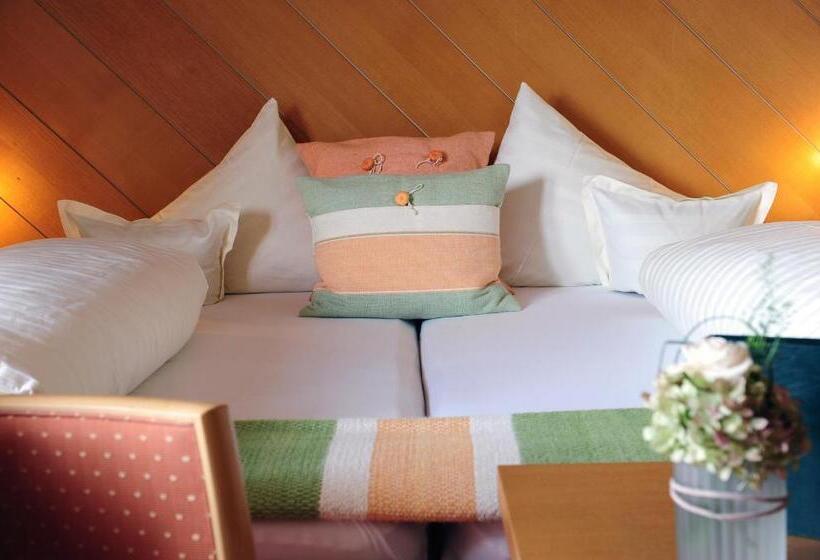 غرفة كومفورت فردية, Restaurant Mohren