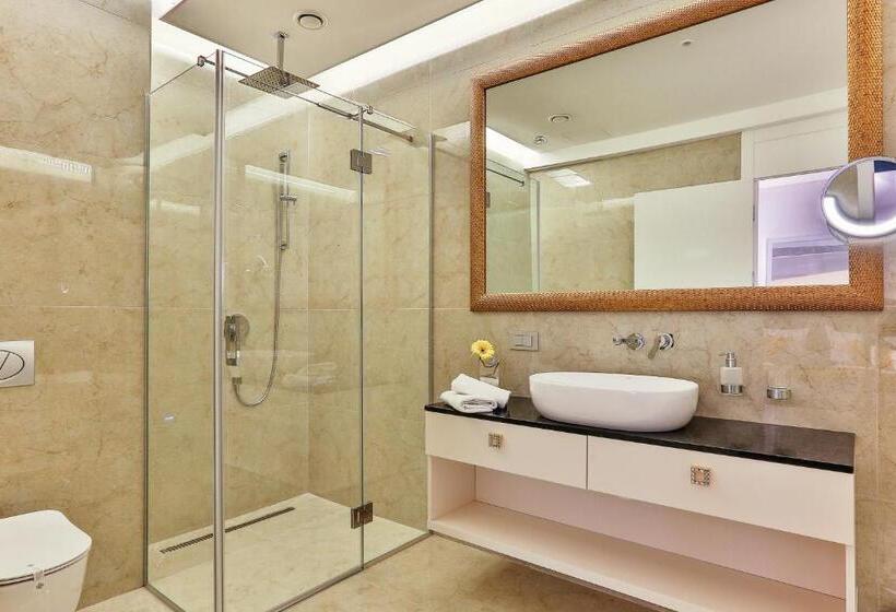 سوییت سوپریور, Rivijera