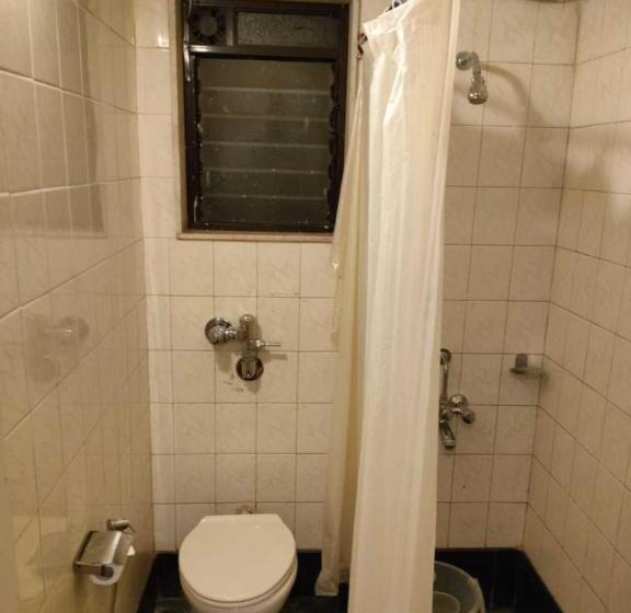 חדר אקונומי, The Dhanhills   A Valley View Hotel In Panchgani