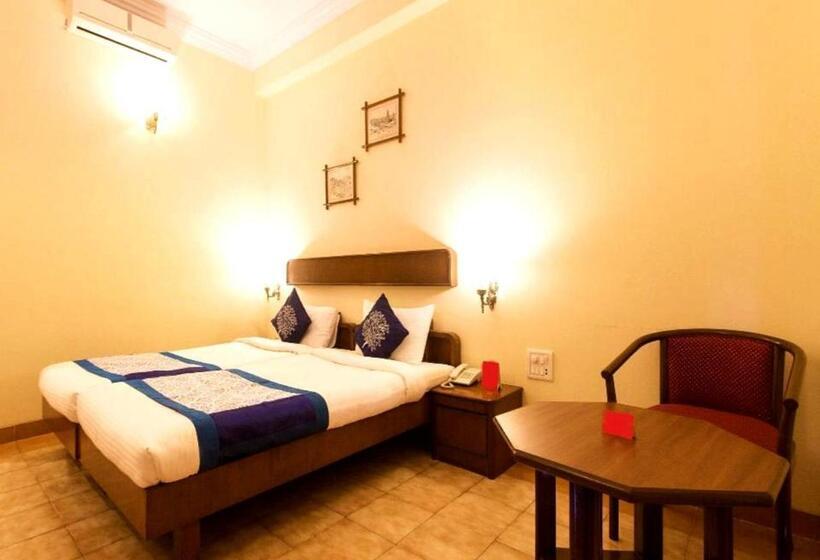 Quarto Economy, The Dhanhills   A Valley View Hotel In Panchgani