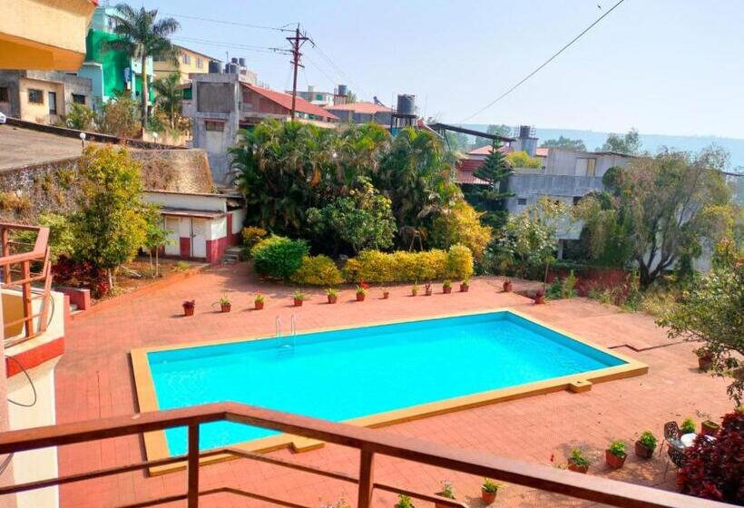 Номер Стандарт Вид на Бассейн, The Dhanhills   A Valley View Hotel In Panchgani