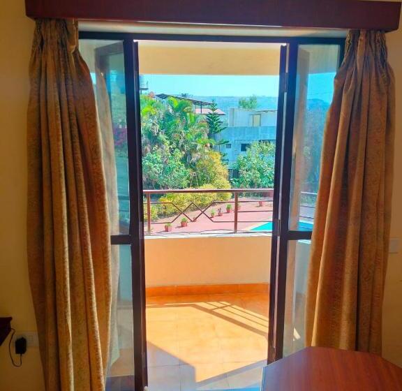 חדר סטנדרט נוף לבריכה, The Dhanhills   A Valley View Hotel In Panchgani